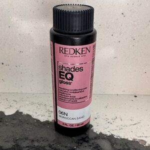 Redken Shades EQ Gloss Bottle in Pink and Black